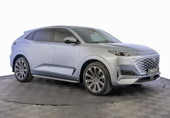 Подержанный автомобиль Changan UNI-K 2023 года (3 фото)