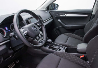 Подержанный автомобиль Skoda Karoq 2021 года (10 фото)