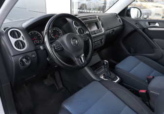 Подержанный автомобиль Volkswagen Tiguan 2013 года (15 фото)