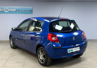 Подержанный автомобиль Renault Clio Hatchback 2007 года (7 фото)