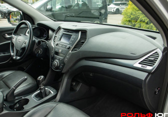 Подержанный автомобиль Hyundai Santa Fe 2015 года (7 фото)