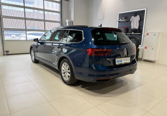 Подержанный автомобиль Volkswagen Passat Wagon 2019 года (6 фото)