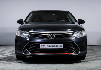 Подержанный автомобиль Toyota Camry Sedan 2016 года (2 фото)