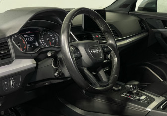 Подержанный автомобиль Audi Q5 2017 года (13 фото)