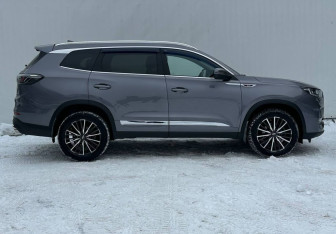 Подержанный автомобиль Chery Tiggo 8 Pro Max 2023 года (4 фото)