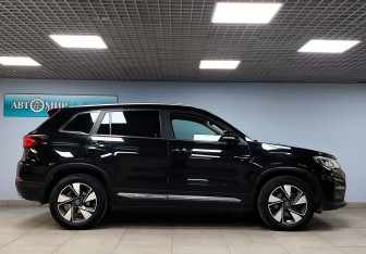 Подержанный автомобиль Changan CS75 2020 года (4 фото)