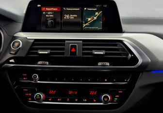 Подержанный автомобиль BMW X3 2021 года (15 фото)