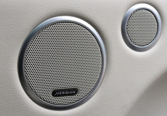 Подержанный автомобиль Land Rover Range Rover 2016 года (17 фото)