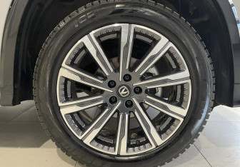 Подержанный автомобиль Changan CS75PLUS 2024 года (21 фото)