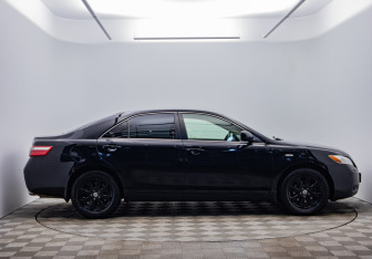 Подержанный автомобиль Toyota Camry Sedan 2008 года (4 фото)