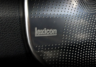 Подержанный автомобиль Genesis G90 2021 года (27 фото)