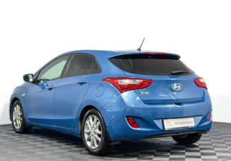 Подержанный автомобиль Hyundai i30 Hatchback 2013 года (7 фото)
