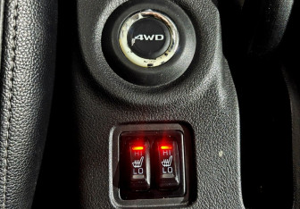 Подержанный автомобиль Mitsubishi Outlander 2014 года (16 фото)