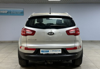 Подержанный автомобиль Kia Sportage 2013 года (6 фото)