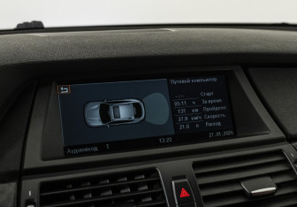 Подержанный автомобиль BMW X6 2009 года (15 фото)