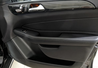 Подержанный автомобиль Mercedes-Benz GLE 2016 года (25 фото)