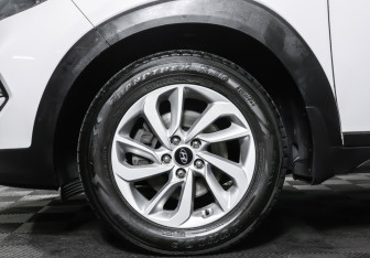 Подержанный автомобиль Hyundai Tucson 2017 года (25 фото)