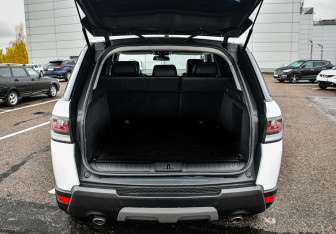 Подержанный автомобиль Land Rover Range Rover Sport 2017 года (13 фото)