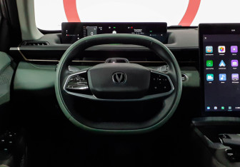 Подержанный автомобиль Changan Lamore 2023 года (11 фото)