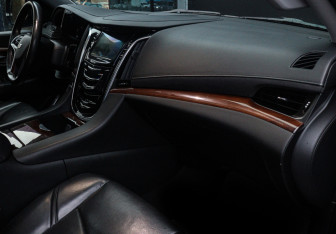 Подержанный автомобиль Cadillac Escalade Suv 2018 года (9 фото)