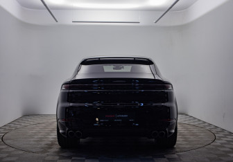Подержанный автомобиль Porsche Cayenne 2023 года (6 фото)