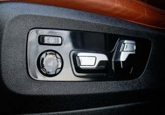 Подержанный автомобиль BMW X7 2020 года (14 фото)