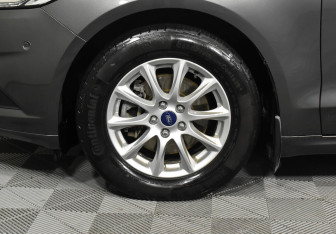 Подержанный автомобиль Ford Mondeo Sedan 2016 года (9 фото)