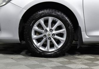 Подержанный автомобиль Toyota Camry Sedan 2017 года (7 фото)