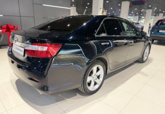Подержанный автомобиль Toyota Camry Sedan 2014 года (3 фото)