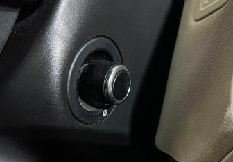 Подержанный автомобиль Land Rover Range Rover Sport 2014 года (20 фото)