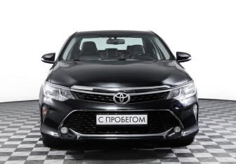 Подержанный автомобиль Toyota Camry Sedan 2017 года (2 фото)