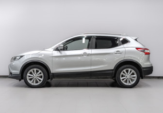 Подержанный автомобиль Nissan Qashqai 2018 года (8 фото)