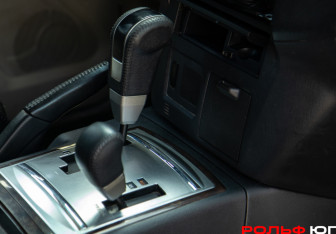 Подержанный автомобиль Mitsubishi Pajero 2017 года (12 фото)