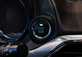 Подержанный автомобиль Mazda CX-9 2017 года (26 фото)