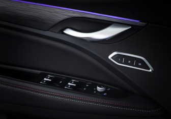 Подержанный автомобиль Geely Tugella 2022 года (17 фото)