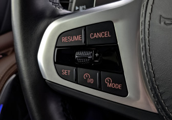 Подержанный автомобиль BMW X5 2023 года (30 фото)