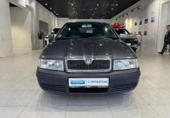 Подержанный автомобиль Skoda Octavia Liftback 2006 года (2 фото)
