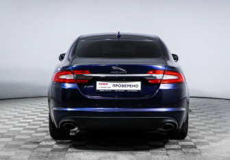 Подержанный автомобиль Jaguar XF Sedan 2014 года (6 фото)