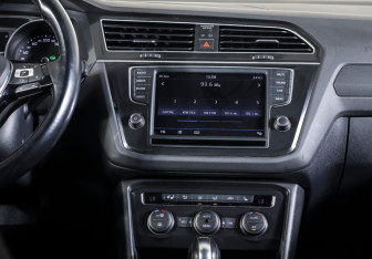 Подержанный автомобиль Volkswagen Tiguan 2017 года (14 фото)