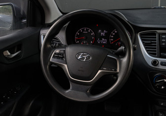 Подержанный автомобиль Hyundai Solaris Sedan 2018 года (11 фото)