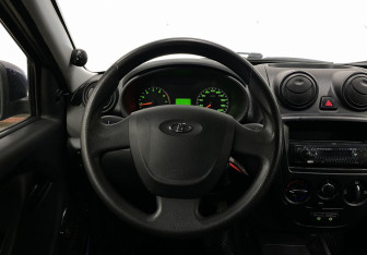 Подержанный автомобиль LADA (ВАЗ) Granta Sedan 2013 года (11 фото)