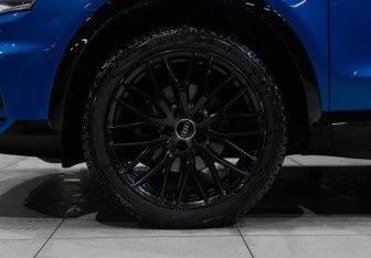 Подержанный автомобиль Audi Q3 2017 года (25 фото)