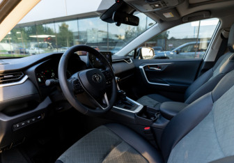 Новый Toyota RAV4 2025 (20 фото)