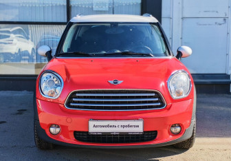 Подержанный автомобиль MINI Countryman 2011 года (2 фото)