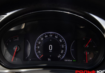 Подержанный автомобиль Opel Insignia Sedan 2014 года (9 фото)
