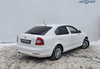Подержанный автомобиль Skoda Octavia Liftback 2012 года (8 фото)