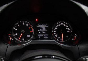 Подержанный автомобиль Audi Q5 2016 года (13 фото)