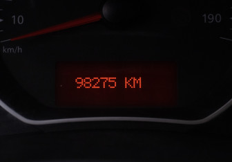Подержанный автомобиль Renault Kangoo 2015 года (12 фото)