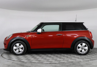 Подержанный автомобиль MINI Hatch 2014 года (6 фото)