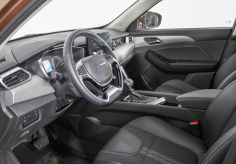 Подержанный автомобиль BAIC X35 2023 года (10 фото)